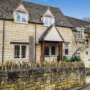 Anne Boleyn Villa Winchcombe Exterior photo