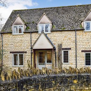 Queen Mary Villa Winchcombe Exterior photo