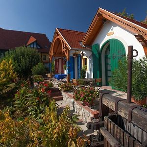 Bagoly Pincesor Fogado Bed and Breakfast Pécs Exterior photo