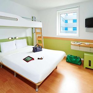 Ibis Budget Lille Wasquehal Hotell Exterior photo