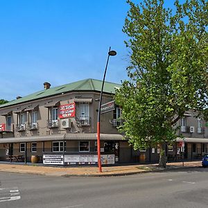 Imperial Hotel Singleton Exterior photo