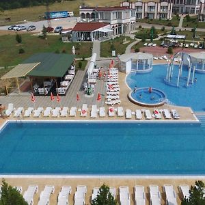 Апартаментен Туристически Комплекс Аква Терми Hotell Krasnovo Exterior photo