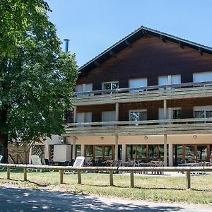 Vacanceole - Chalet Les Crozats Hotell Lons-le-Saunier Exterior photo