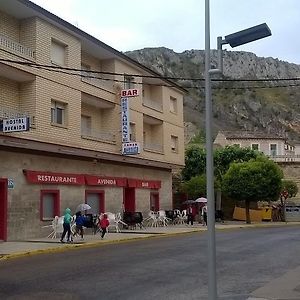 Hostal Restaurante Avenida Alhama de Aragón Exterior photo