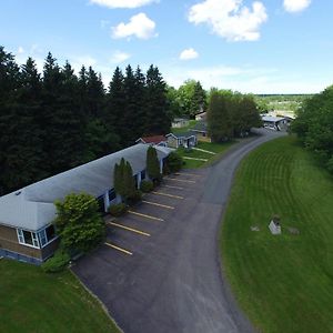 The Lionstone Inn Motel And Cottages Pictou Exterior photo