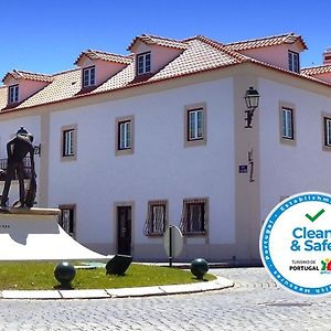 Casa Do Largo - Golega - Turismo De Habitacao Hotell Exterior photo