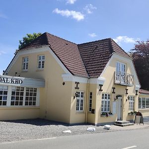 Skovdal Kro Hotell Jelling Exterior photo