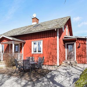 Nice Home In Ml With 3 Bedrooms And Wifi Åmål Exterior photo