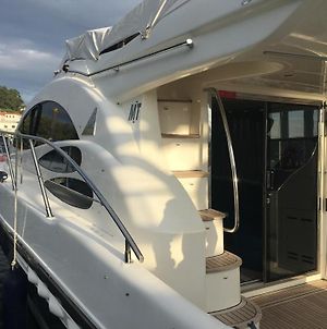Douro River Private Yacht-Accommodation OOporto Exterior photo