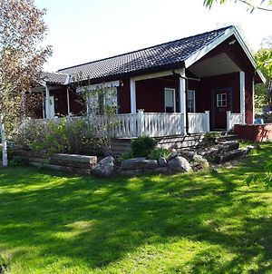 The Cottage Badelunda Västerås Exterior photo