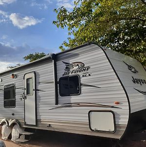 2017 Camper Located At The St. George Rv Park! Hotell Exterior photo