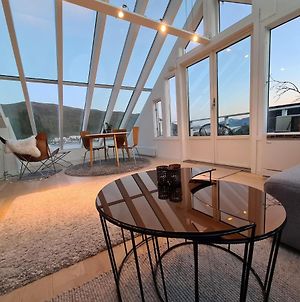Glass Roof Private Loft In Tromso Lägenhet Exterior photo