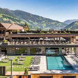 Hotel Berghof Mayrhofen Exterior photo