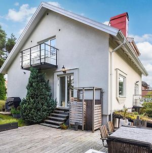 Amazing Home In Goteborg With Sauna, Wifi And 4 Bedrooms Exterior photo