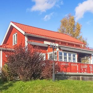 Nice Home In Ostervallskogs With Wifi And 3 Bedrooms Bjorkenas  Exterior photo