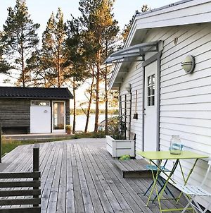 Awesome Home In Vikbolandet With 3 Bedrooms And Wifi Arkosund Exterior photo