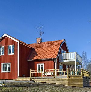 Awesome Home In Strngns With 5 Bedrooms, Sauna And Internet Strängnäs Exterior photo