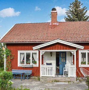 Stunning Home In Vadstena With 2 Bedrooms And Wifi Exterior photo