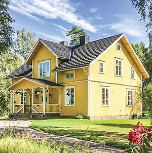 Nice Home In Mullsj With 4 Bedrooms And Wifi Mullsjö Exterior photo