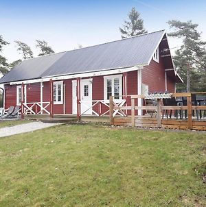 Nice Home In Visby With 4 Bedrooms Endre Exterior photo