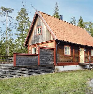 Stunning Home In Lrbro With 3 Bedrooms Lärbro Exterior photo