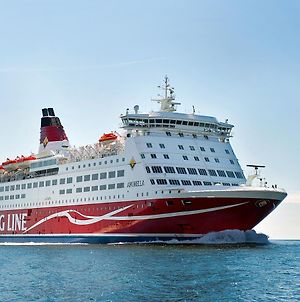 Viking Line ferry Amorella - Cruise from Stockholm to Helsinki Hotell Exterior photo