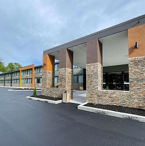 Wingate By Wyndham Lake George Hotell Exterior photo