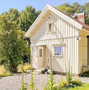 Beautiful home in Fjällbacka with WiFi&3 Bedrooms Exterior photo