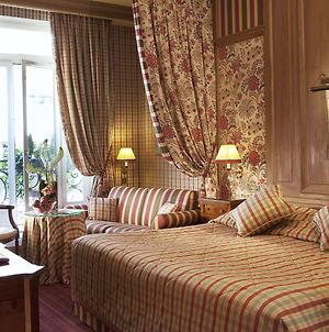 Chambiges Elysees Hotell Paris Room photo