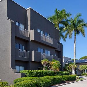 La Quinta By Wyndham Ft. Myers - Sanibel Gateway Hotell Fort Myers Exterior photo