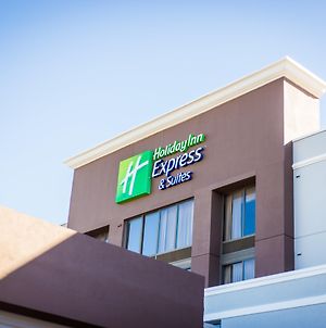 Holiday Inn Express Hotel & Suites Austin Airport, An Ihg Hotel Exterior photo