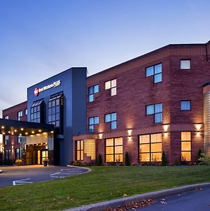 Best Western Plus Montreal East Hotell Exterior photo