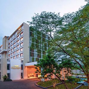 Feathers- A Radha Hotel, Chennai Exterior photo