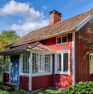 Stunning Home In Frgelanda With 5 Bedrooms Färgelanda Exterior photo