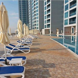 Awesome 2 Bedroom Apartment With Beachfront Ajman Exterior photo