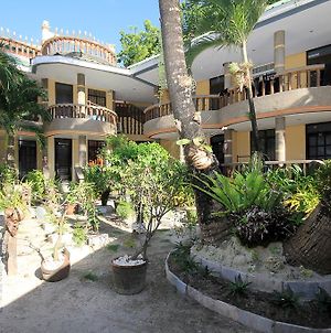 Bamboo Beach Resort Bar And Restaurant Boracay Island Exterior photo