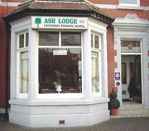 Ash Lodge - Guest House Blackpool Exterior photo