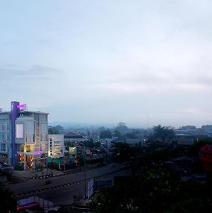 Vio Hotel Pasteur Bandung Exterior photo