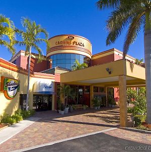 Crowne Plaza Fort Myers Exterior photo