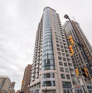 Nge Stays - Rideau Street Apartments Ottawa Exterior photo