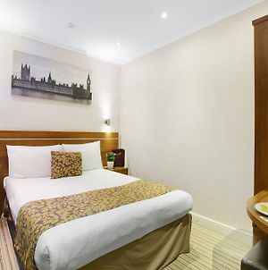 Queens Park Hotel London Room photo