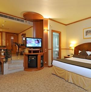 Ramada Dubai Hotell Room photo