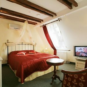 The Old Times Hotel JJekaterinburg Room photo