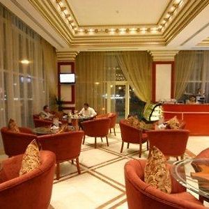Emirates Palace Aparthotel Sharjah Restaurant photo