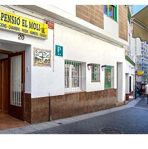 Hostal-Pension Y Apartamento El Moli Lloret de Mar Exterior photo