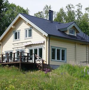 Hjortö stockstuga Villa Ödkarby Exterior photo