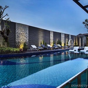 Ibis Styles Bali Petitenget Hotell Seminyak Exterior photo