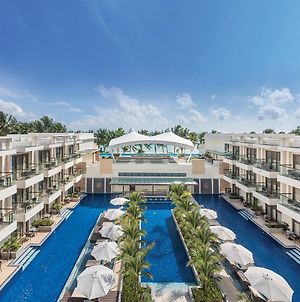 Henann Palm Beach Resort Boracay Island Exterior photo