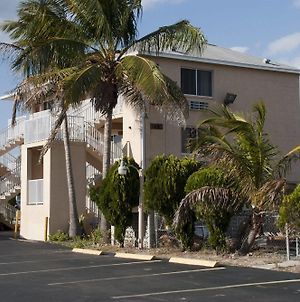 Tahitian Inn Motel Fort Myers Beach Exterior photo