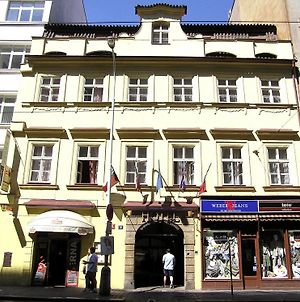 Hotel U Dvou Zlatych Klicu Prag Exterior photo
